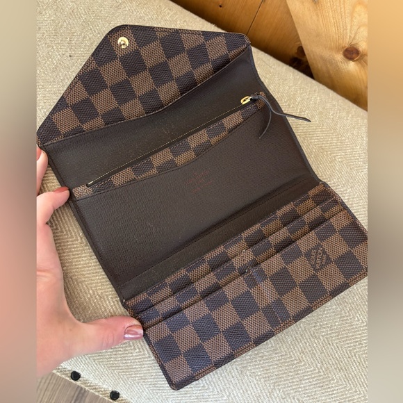 Louis Vuitton Damier Ebene Josephine Wallet - Picture 5 of 17